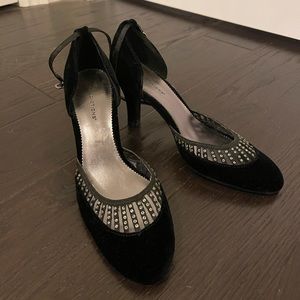 Black suede heels - BRAND NEW